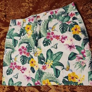 St. John's Bay mini skirt, built-in shorts size12, island flowers & hummingbirds
